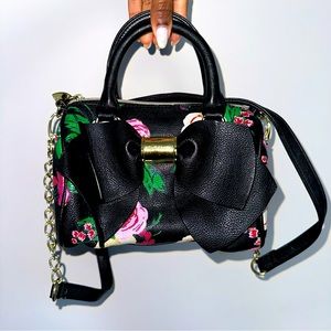 Lightly used Betsey Johnson Bowzana mini purse